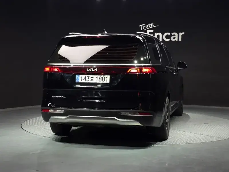 2022 Kia Carnival с пробегом 30 597 км