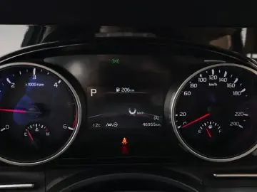 2023 Kia Carnival с пробегом 46 955 км