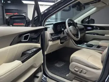 2021 Kia Carnival с пробегом 93 946 км