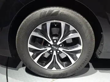 2022 Kia Carnival с пробегом 30 597 км