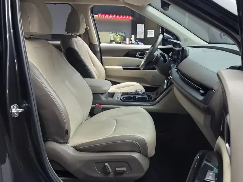 2021 Kia Carnival с пробегом 93 946 км