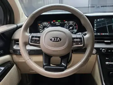 2021 Kia Carnival с пробегом 93 946 км
