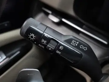 2021 Kia Carnival с пробегом 93 946 км