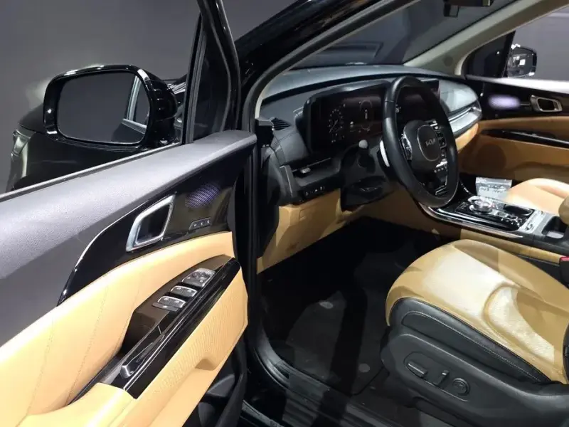2022 Kia Carnival с пробегом 30 597 км