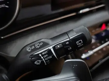 2023 Kia Carnival с пробегом 46 955 км