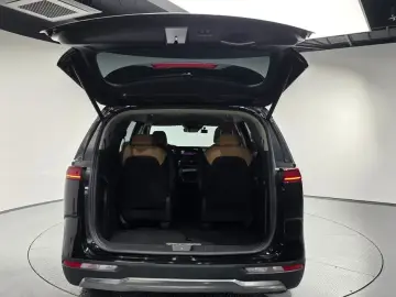 2023 Kia Carnival с пробегом 46 955 км