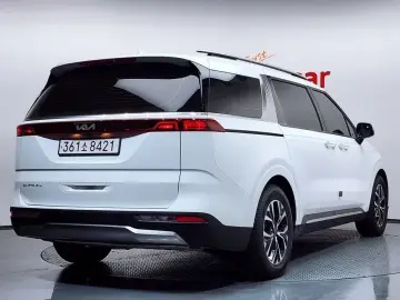2022 Kia Carnival с пробегом 65 631 км