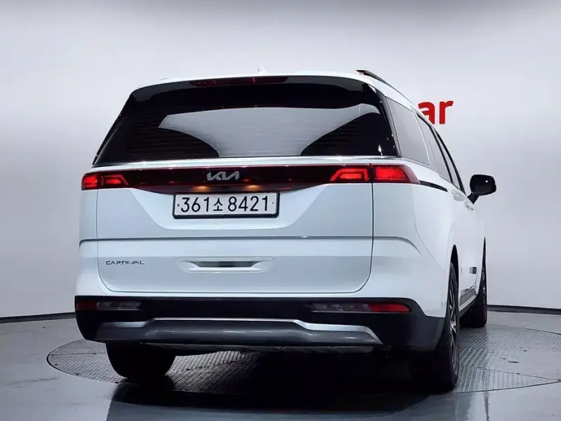 2022 Kia Carnival с пробегом 65 631 км