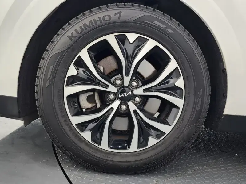 2022 Kia Carnival с пробегом 65 631 км
