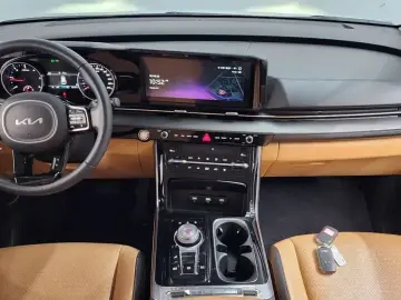 2022 Kia Carnival с пробегом 65 631 км