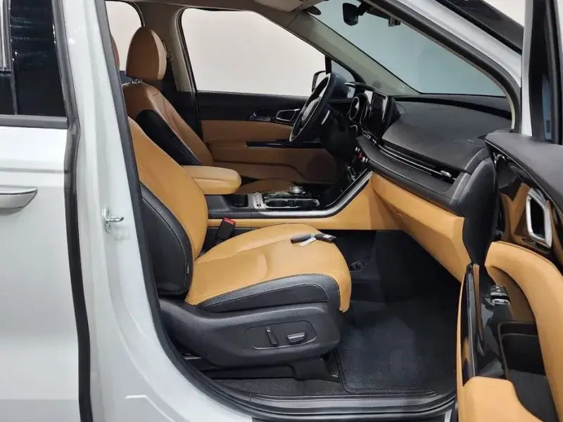 2022 Kia Carnival с пробегом 65 631 км