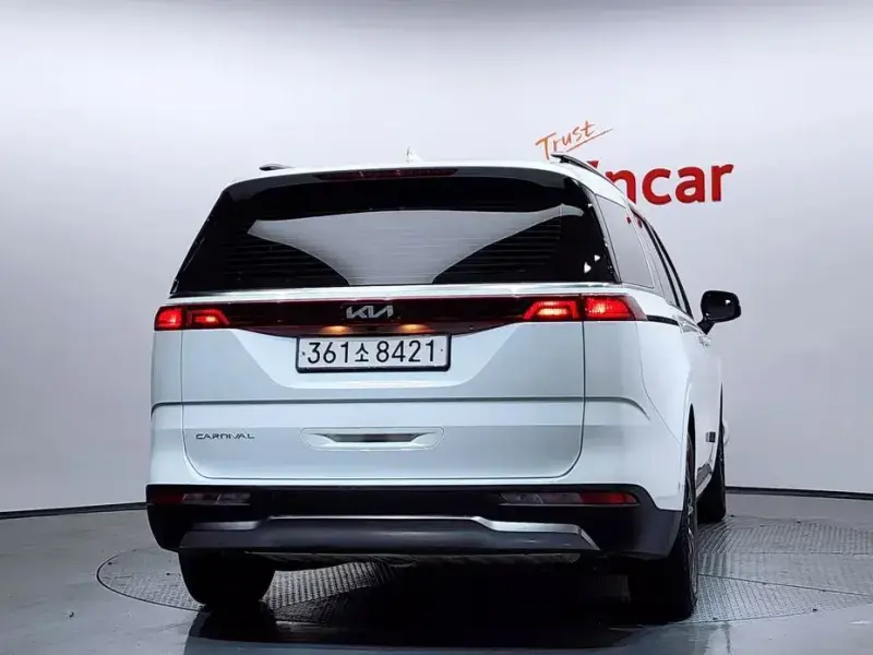 2022 Kia Carnival с пробегом 65 623 км