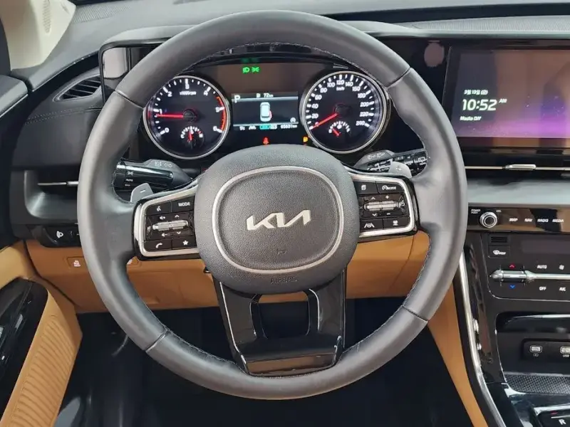 2022 Kia Carnival с пробегом 65 631 км