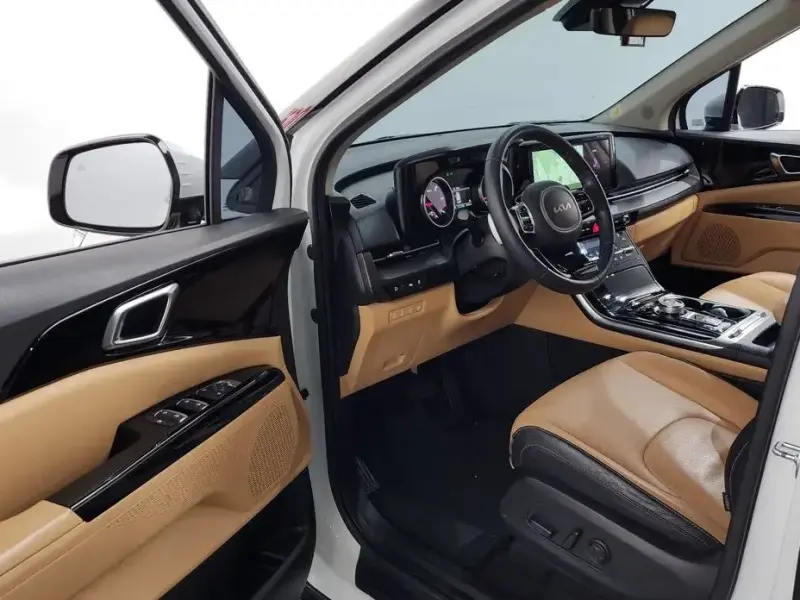 2022 Kia Carnival с пробегом 65 623 км