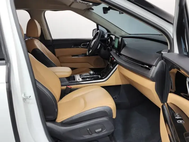 2022 Kia Carnival с пробегом 65 623 км
