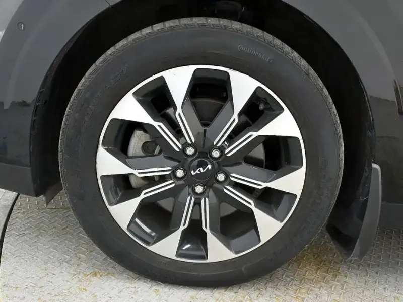 2023 Kia Carnival с пробегом 60 855 км