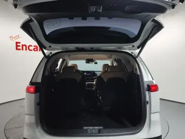 2022 Kia Carnival с пробегом 65 631 км