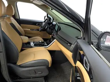 2023 Kia Carnival с пробегом 60 855 км
