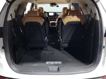 2022 Kia Carnival с пробегом 65 623 км