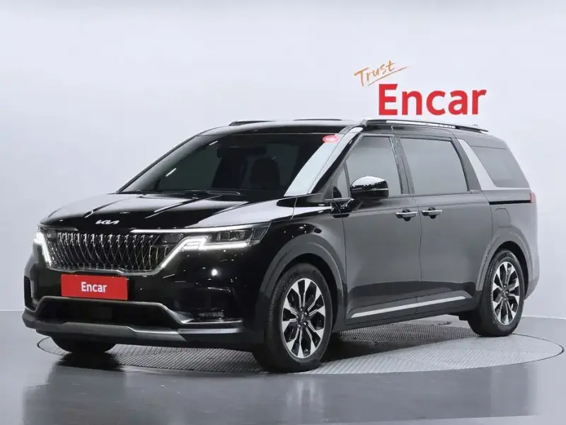 2023 Kia Carnival с пробегом 45 938 км