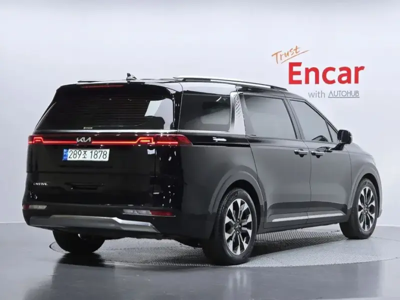 2023 Kia Carnival с пробегом 45 938 км