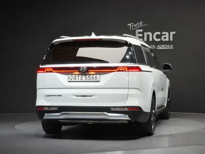 2021 Kia Carnival с пробегом 67 545 км