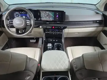 2023 Kia Carnival с пробегом 45 938 км