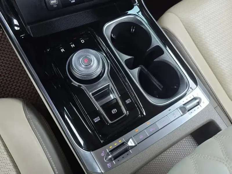 2023 Kia Carnival с пробегом 45 938 км