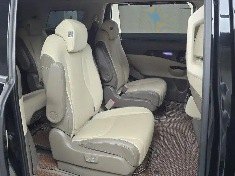 2023 Kia Carnival с пробегом 45 938 км