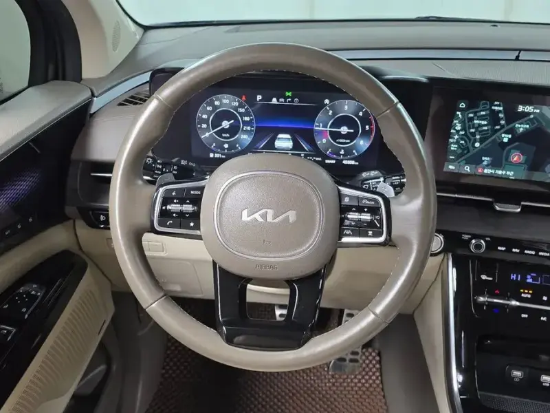 2023 Kia Carnival с пробегом 45 938 км