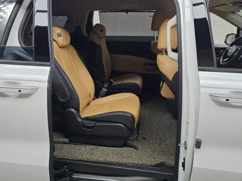 2021 Kia Carnival с пробегом 67 545 км