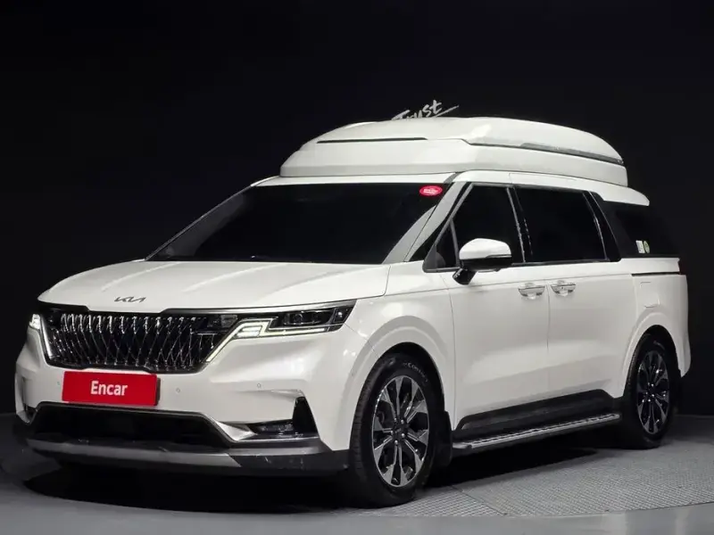 2022 Kia Carnival с пробегом 9 733 км