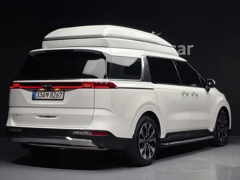 2022 Kia Carnival с пробегом 9 733 км