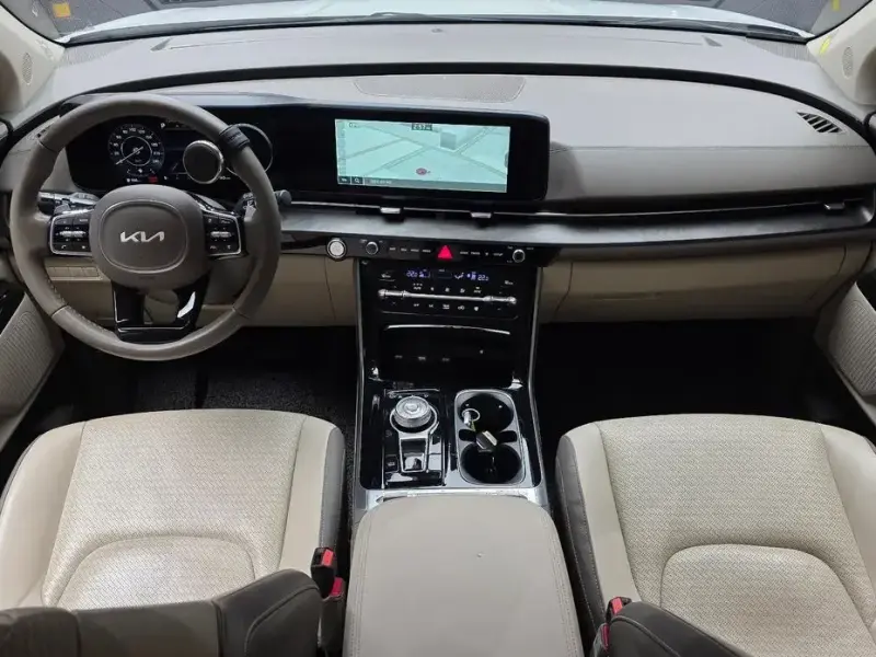 2022 Kia Carnival с пробегом 9 733 км