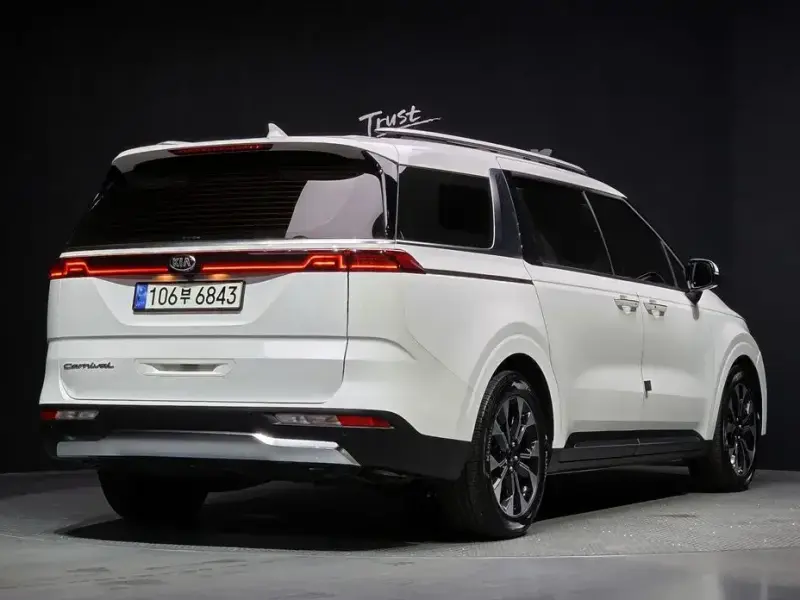 2021 Kia Carnival с пробегом 151 407 км