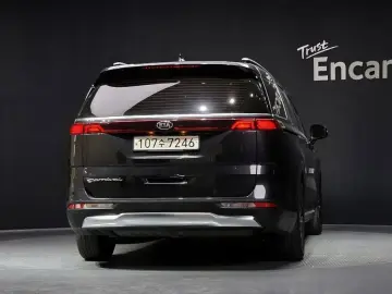 2021 Kia Carnival с пробегом 152 354 км