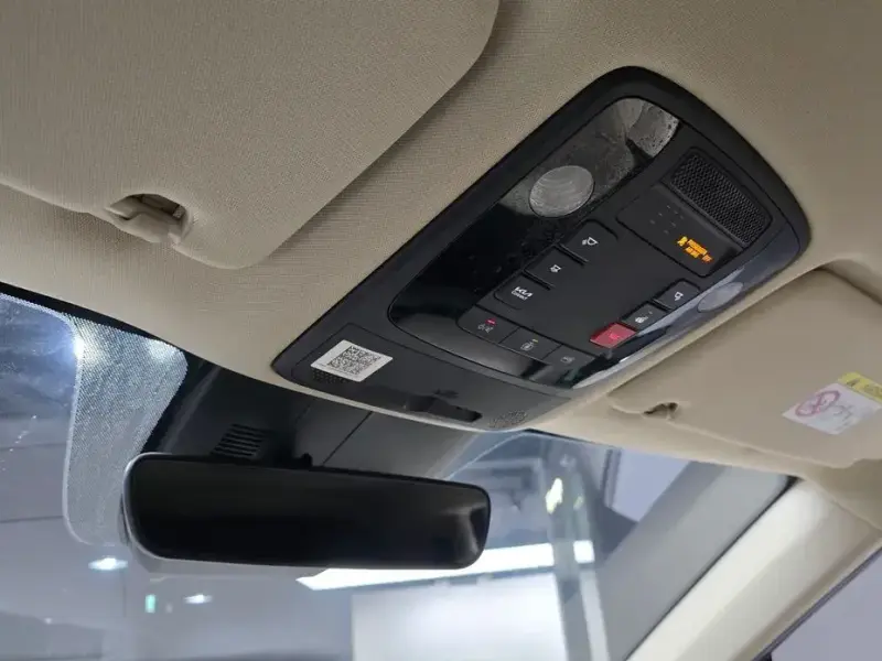 2022 Kia Carnival с пробегом 9 733 км