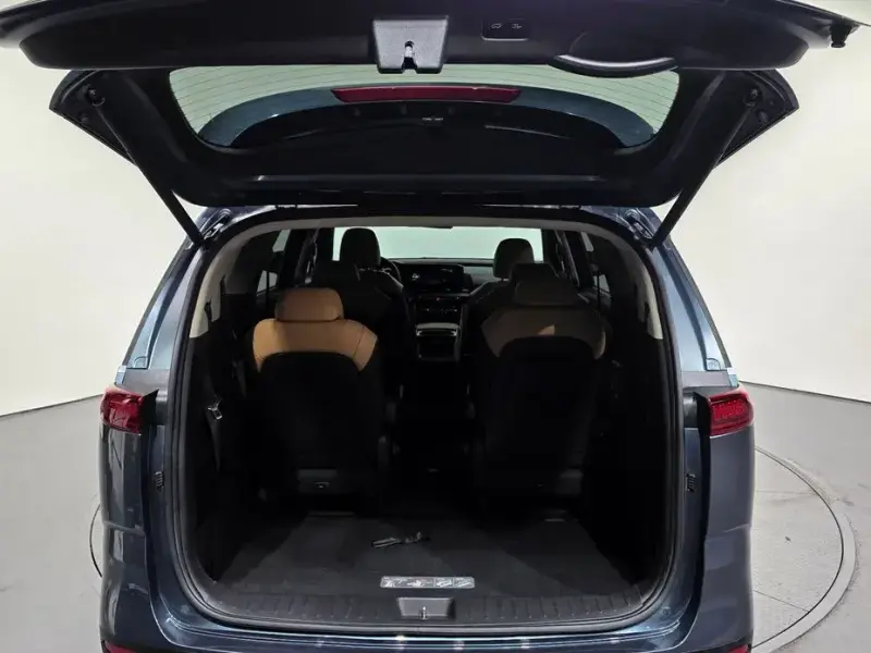 2021 Kia Carnival с пробегом 107 991 км