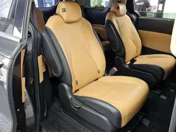 2021 Kia Carnival с пробегом 152 354 км