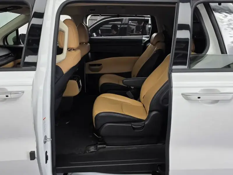 2021 Kia Carnival с пробегом 151 407 км