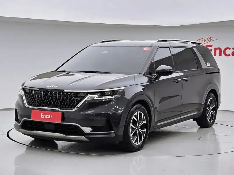 2023 Kia Carnival с пробегом 68 125 км