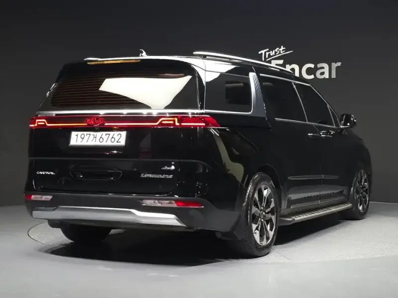 2021 Kia Carnival с пробегом 72 704 км