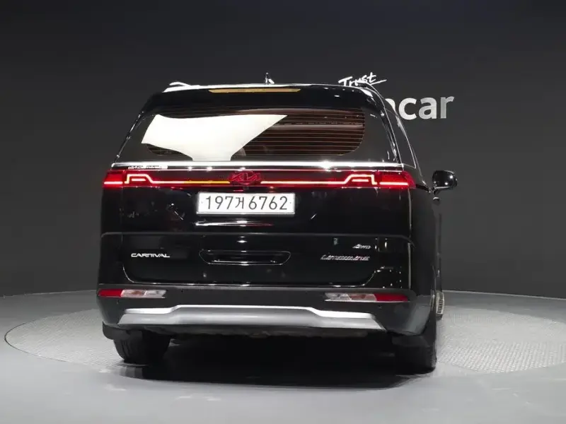 2021 Kia Carnival с пробегом 72 704 км