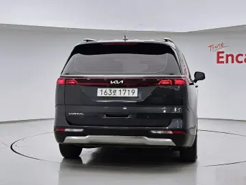 2023 Kia Carnival с пробегом 68 125 км