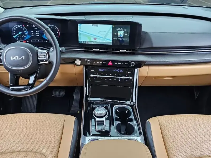 2023 Kia Carnival с пробегом 68 125 км