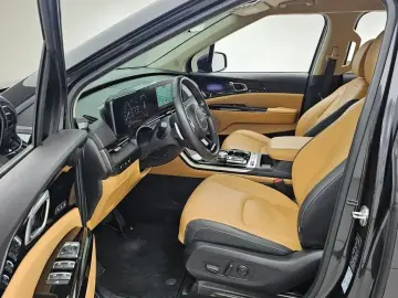 2023 Kia Carnival с пробегом 68 125 км