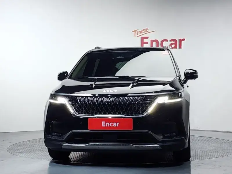2023 Kia Carnival с пробегом 31 291 км
