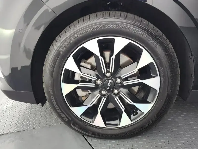 2023 Kia Carnival с пробегом 31 291 км