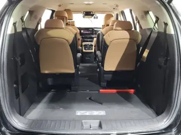 2023 Kia Carnival с пробегом 31 291 км