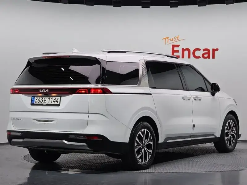 2021 Kia Carnival с пробегом 50 996 км